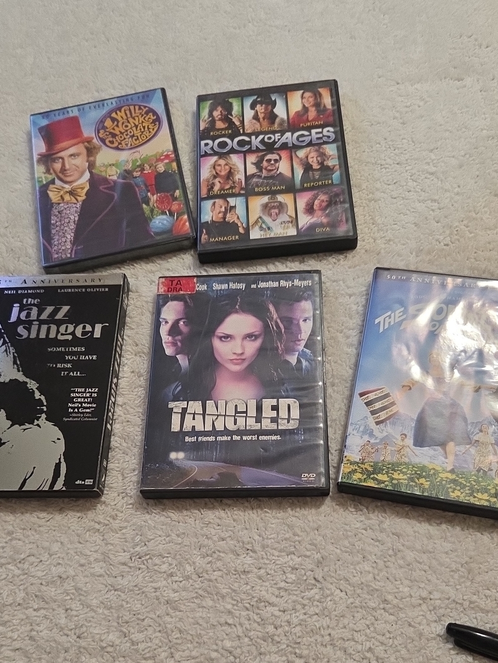 MOVIE AND POPCORN BUNDLE #8